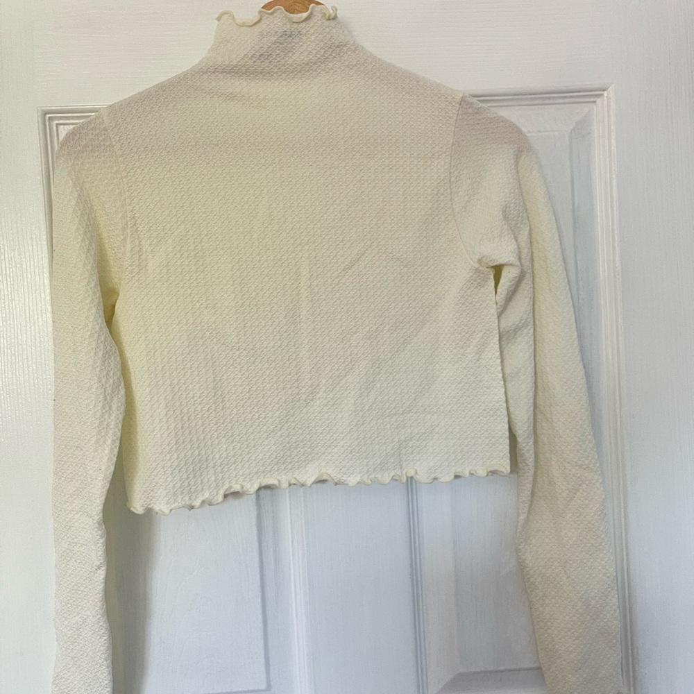 Garage white crème turtleneck crop top